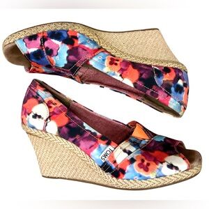 Toms Oahu Floral Multi Peep Toe Espadrille Platform Heeled Wedge Sandal Women 9